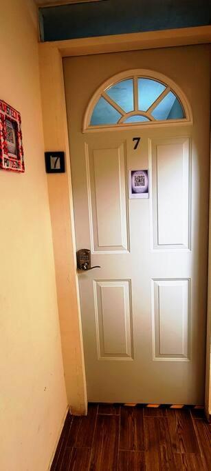 シウダー・バージェスDepartamento Privado7, 2 Camas Matri, Parking, Cocina Equipada, Wifi 65 Mb, 2 Climas,Centrico,Tv Smartアパートメント エクステリア 写真