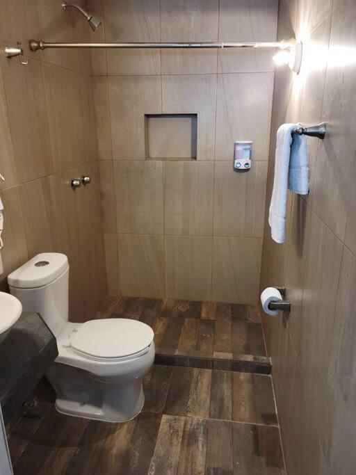 シウダー・バージェスDepartamento Privado7, 2 Camas Matri, Parking, Cocina Equipada, Wifi 65 Mb, 2 Climas,Centrico,Tv Smartアパートメント エクステリア 写真